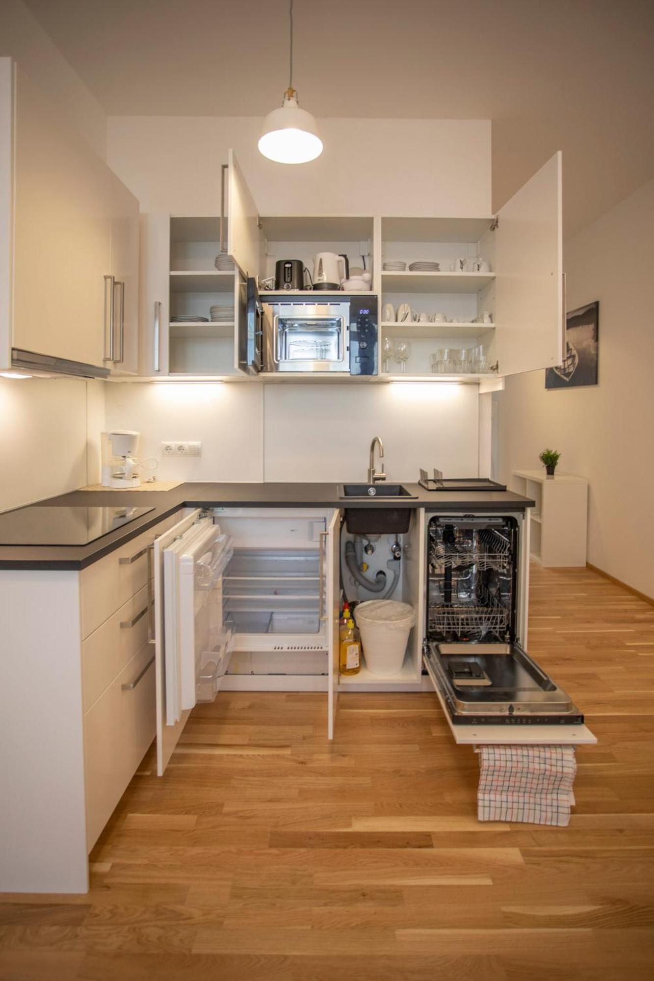 Innsbruck Urban Apartment I No Stairs I 24H Contactless Check-In Dış mekan fotoğraf